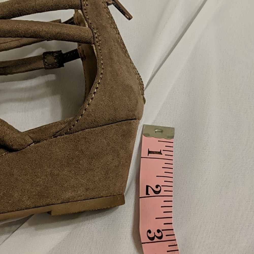 Shoes - Picture 5 of 5